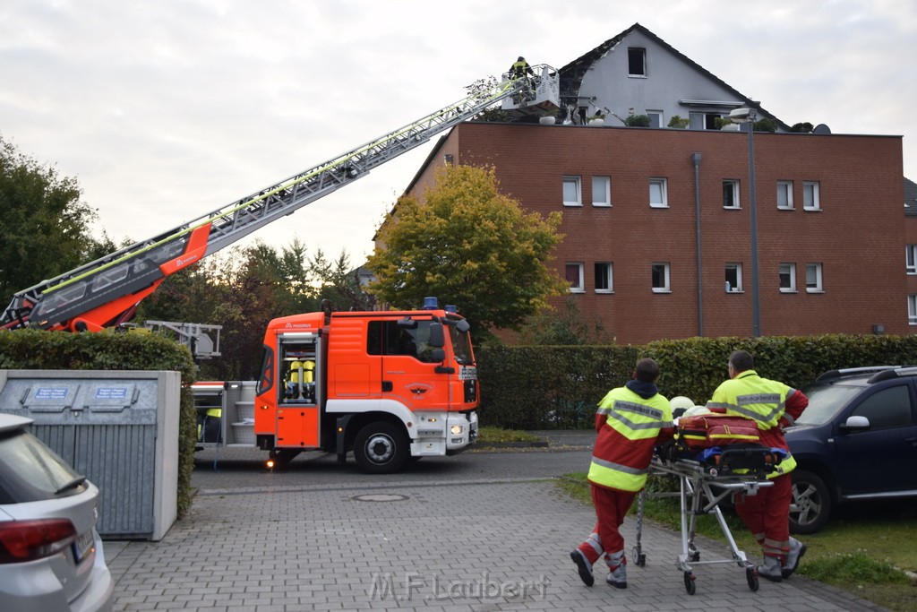 Feuer 2 Y Koeln Suerth Elisabeth Selbertstr P160.JPG - Miklos Laubert